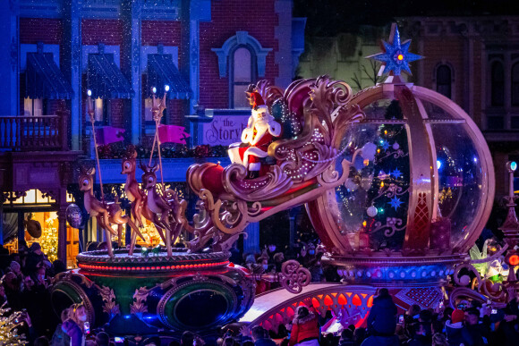 Parade Étincelante de Noël à Disneyland Paris. Marne-La-Vallée, novembre 2021. © Disney via Bestimage