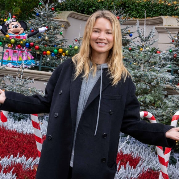 Virginie Efira fête Noël à Disneyland Paris. Marne-La-Vallée, novembre 2021. © Disney via Bestimage