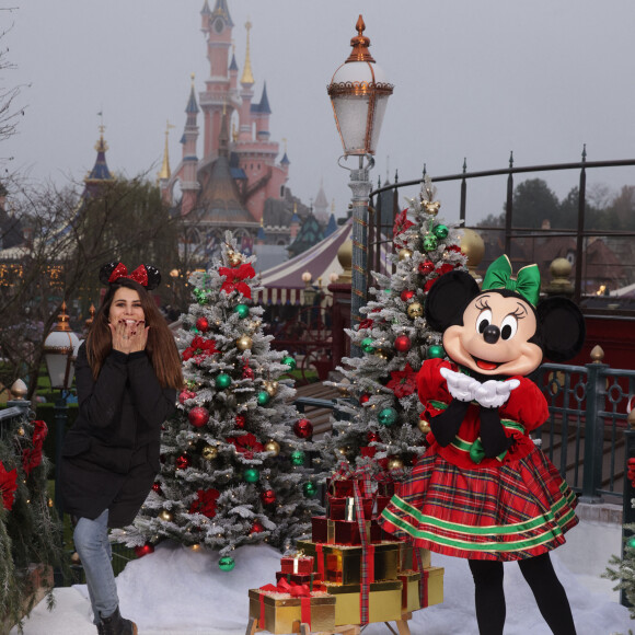 Karine Ferri fête Noël à Disneyland Paris. Marne-La-Vallée, novembre 2021. © Disney via Bestimage