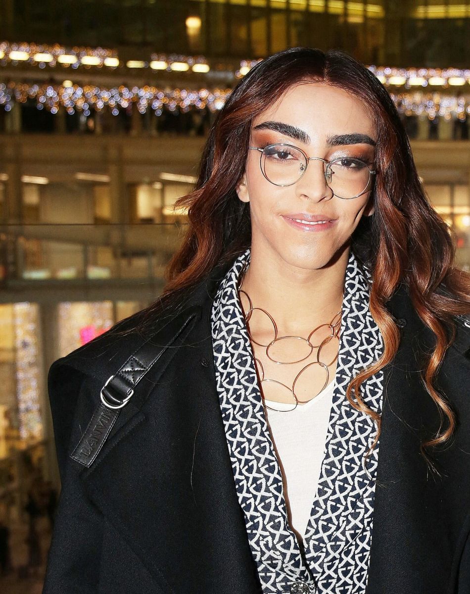 Exclusif - Illuminations du Westfield Forum des Halles en présence de Bilal Hassani à Paris le 20 novembre 2021. Cadeau de Noël avant l'heure, une séance dédicace suivra la cérémonie de lancement. Au programme : l'album " Contre-soirée " sorti en novembre 2021 et la nouvelle BD " Jjong – Tome 1 – Sauver Willo " parue en octobre 2021. © Panoramic/Bestimage