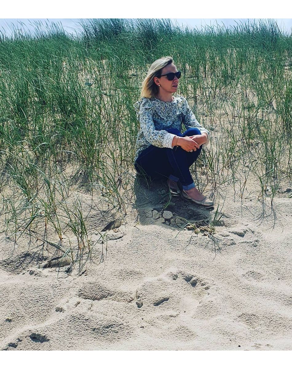 Justine Cordule de "Familles nombreuses" à la plage