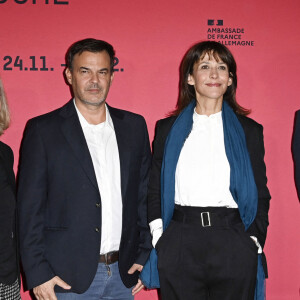 Daniela Elstner, François Ozon, Sophie Marceau et Cyril Blondel au photocall du film "Tout s'est bien passé" lors de la 21ème édition de la semaine du cinéma français à Berlin le 25 novembre 2021. © Future-Image via ZUMA Press / Bestimage