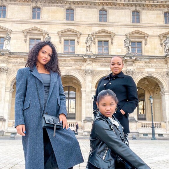 Christina Milian à Paris avec sa mère et sa fille, Violet Madison.