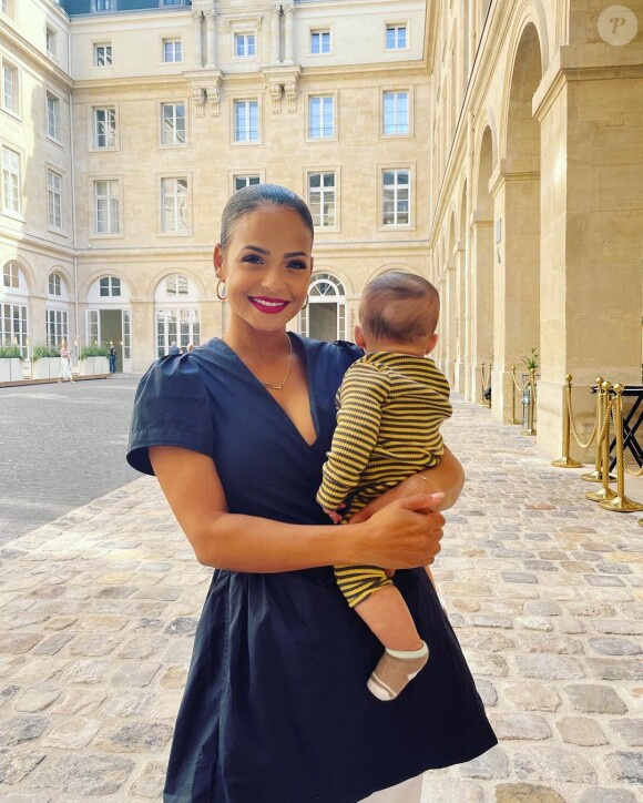 Christina Milian à Paris avec son fils Kenna, 6 mois.