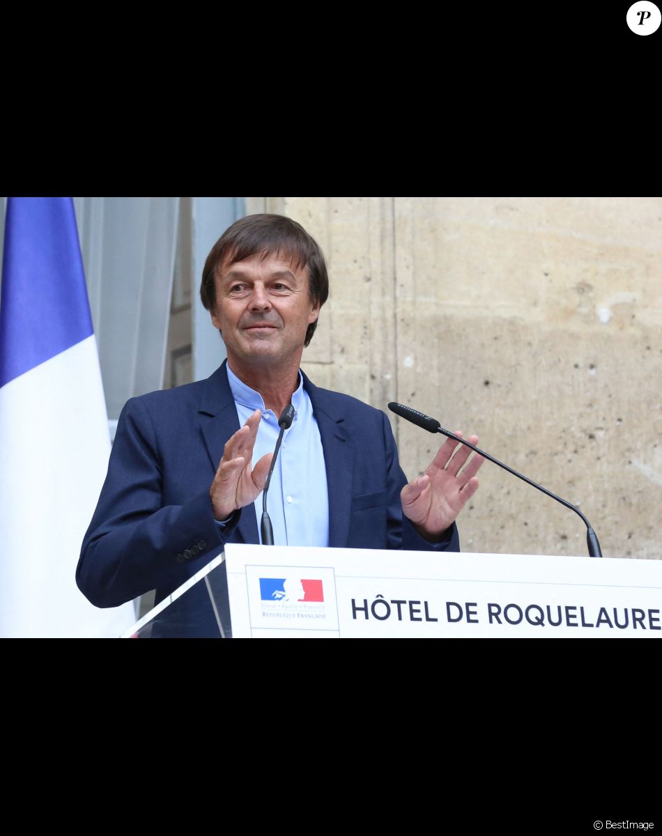 Passation de pouvoir entre le ministre de la Transition Ecologique et Solidaire, Nicolas Hulot et son successeur François de Rugy, au ministère de l'Ecologie, hôtel de Roquelaure. © Stéphane Lemouton / Bestimage