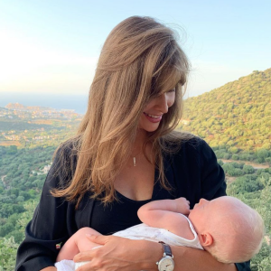 Ophélie Meunier (ici photographié avec son fils Joseph) a posté une rare image montrant sa fille, Valentine.