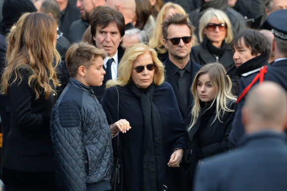 Cameron Smet, Sylvie Vartan, sa fille Darina Scotti, David Hallyday - Sorties de l'église de la Madeleine après les obsèques de Johnny Hallyday à Paris le 9 décembre 2017. © Veeren / Bestimage