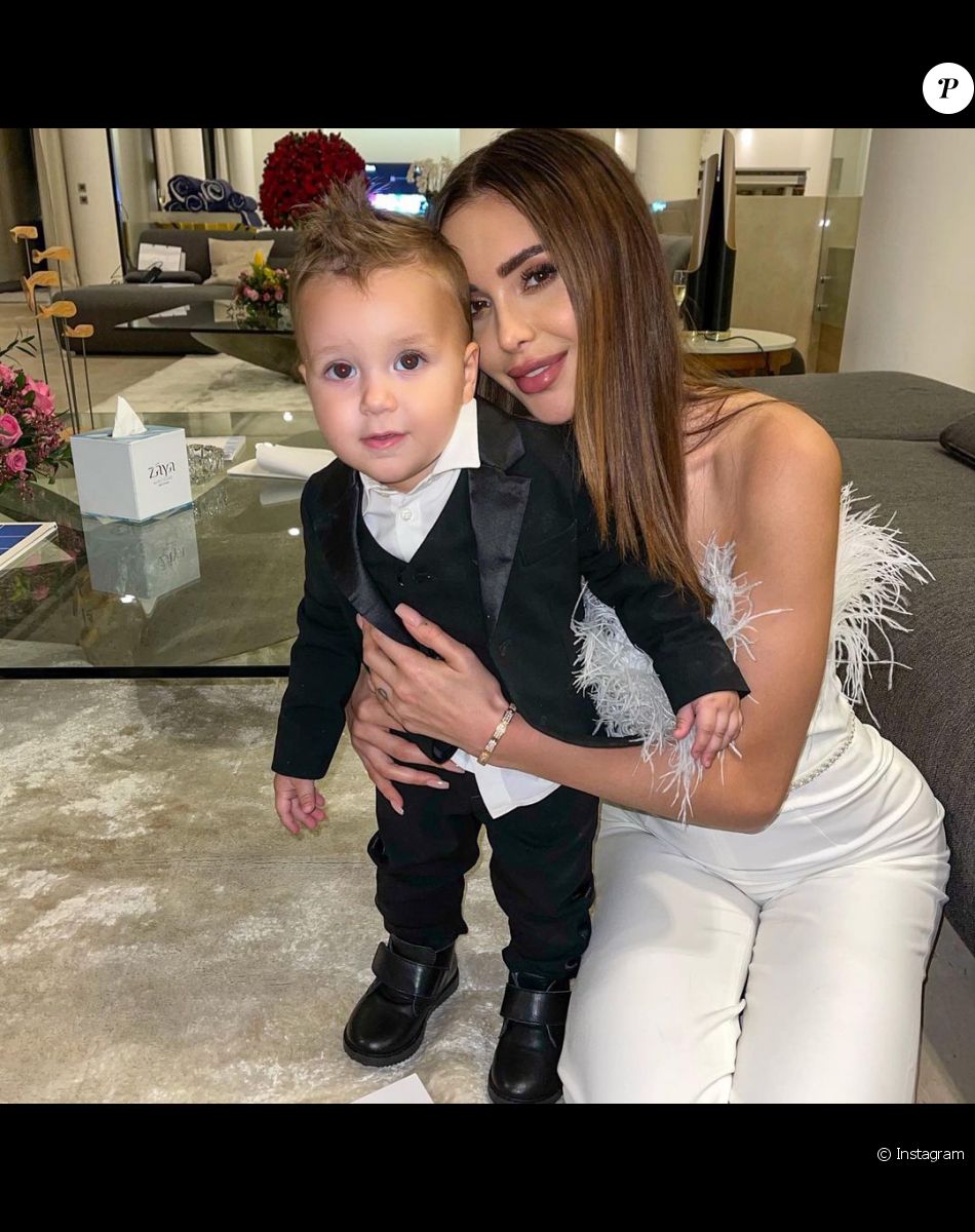 Nabilla, comblée par son mari Thomas Vergara et leur fils Milann.