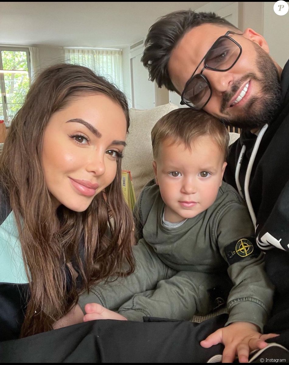 Nabilla, comblée par son mari Thomas Vergara et leur fils Milann.