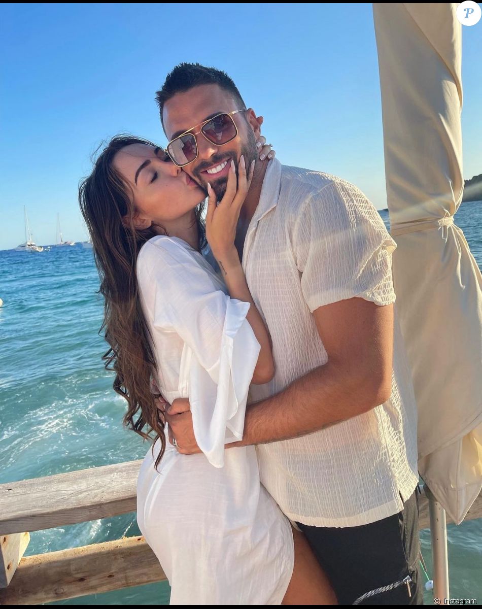 Nabilla, comblée par son mari Thomas Vergara et leur fils Milann.