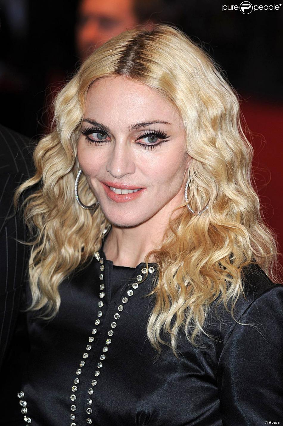 Madonna Le Regard De Biche Ca Sera Pour La Prochaine Fois Sans Parler Du Duvet Apparent Mais La C Est Un Autre Probleme Purepeople