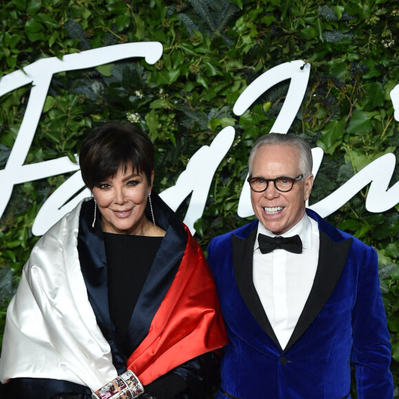 Kris Jenner, Tommy Hilfiger au photocall de la soirée des "British Fashion Awards 2021" à Londres, le 29 novembre 2021.