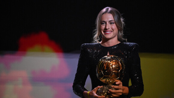 Alexia Putellas, Ballon d'or féminin : une gagnante très glamour, marquée par une lourde épreuve familiale