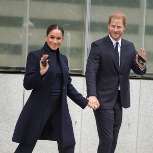 Le prince Harry, duc de Sussex, et sa femme Meghan Markle visitent le One World Trade Center à New York City, New York, le 23 septembre 2021. © Sonia Moskowitz Gordon/Zuma Press/Bestimage