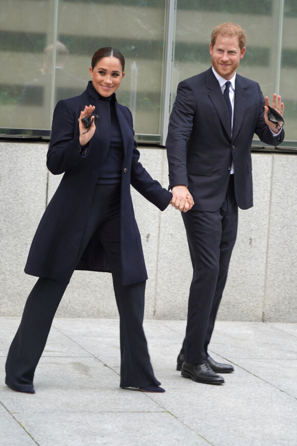 Le prince Harry, duc de Sussex, et sa femme Meghan Markle visitent le One World Trade Center à New York City, New York, le 23 septembre 2021. © Sonia Moskowitz Gordon/Zuma Press/Bestimage