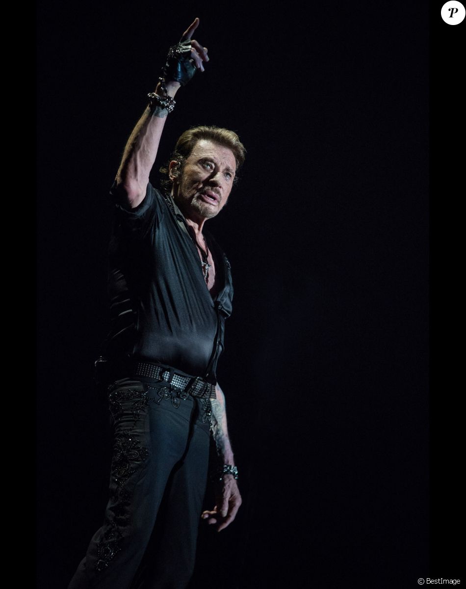 Exclusif - Johnny Hallyday en concert au POPB de Bercy a Paris - Jour 3 de la tournee "Born Rocker Tour". Le 16 juin 2013