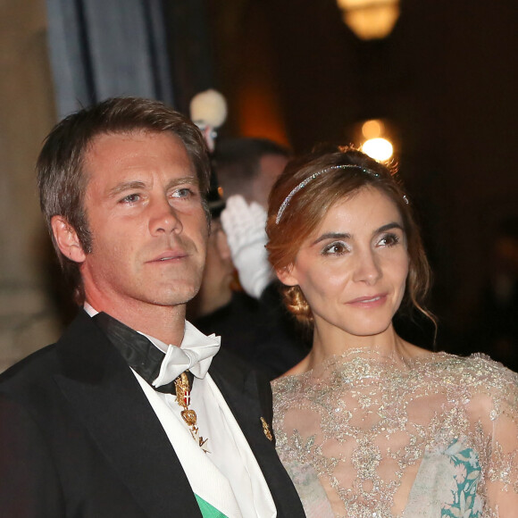 Le prince Emmanuel Philibert de Savoie et la princesse Clotilde de Savoie (Clotilde Courau) - Arrivee des invites au diner de gala organise au Palais Grand-Ducal, a l'occasion du mariage du prince Guillaume de Luxembourg et la comtesse Stephanie de Lannoy a Luxembourg, le 19 octobre 2012.