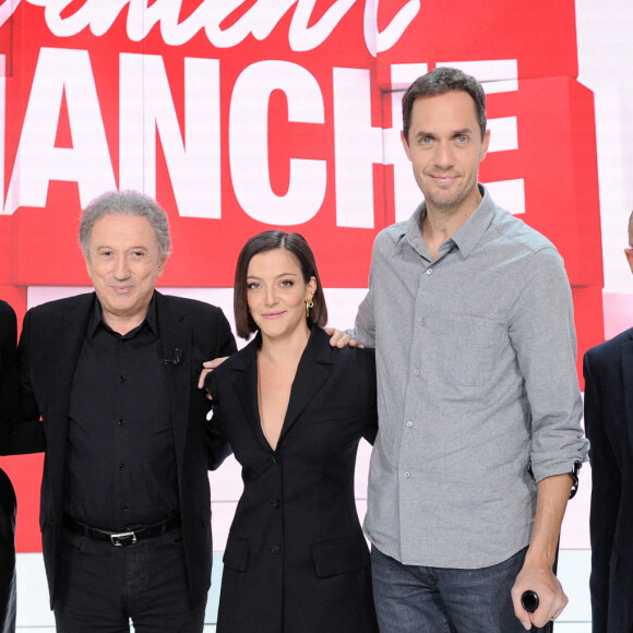 Exclusif - Kimberose, Michel Drucker, Camille Lellouche, Grand Corps Malade (Fabien Marsaud) et Emmanuel Chaunu - Enregistrement de l'émission "Vivement Dimanche" présentée par M.Drucker. © Guillaume Gaffiot / Bestimage 