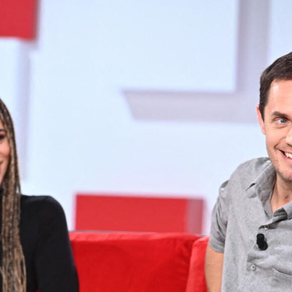 Exclusif - Kimberose, Grand Corps Malade (Fabien Marsaud) - Enregistrement de l'émission "Vivement Dimanche" présentée par M.Drucker et diffusée le 5 décembre sur France 2. Le 23 novembre 2021 © Guillaume Gaffiot / Bestimage 