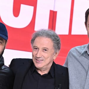 Exclusif - Jean Rachid, Michel Drucker, et Grand Corps Malade (Fabien Marsaud) - Enregistrement de l'émission "Vivement Dimanche" présentée par M.Drucker et diffusée le 5 décembre sur France 2. Le 23 novembre 2021 © Guillaume Gaffiot / Bestimage 