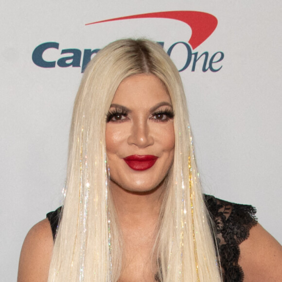 Tori Spelling - Photocall - iHeartRadio 102.7 KIIS FM Jingle Ball à Los Angeles le 3 décembre 2021