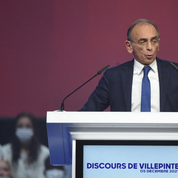 Meeting d'Eric Zemmour, candidat à la présidentielle 2022, à Villepinte en Seine-Saint-Denis le 5 décembre 2021