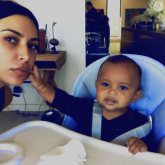 Photo de Kim Kardashian et son fils Saint West. Février 2017.