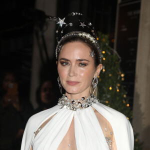 EMILY BLUNT à la sortie du "Mark Hotel" pour se rendre à la soirée du MET Gala (MET Ball) à New York, le 13 septembre 2021. 