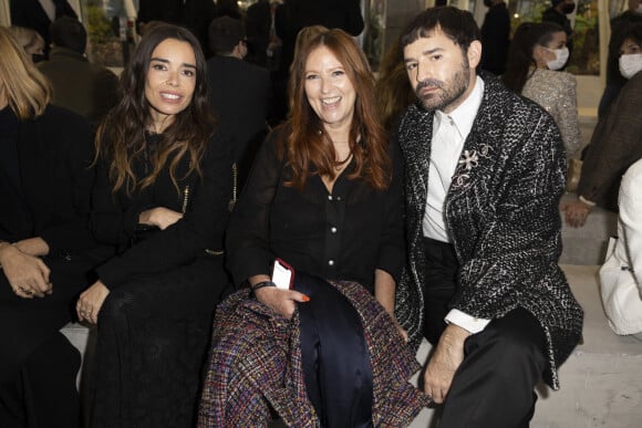 Élodie Bouchez, Yolande Zauberman et Nicolas Maury assistent au défilé de mode Chanel Métiers d'Art 2021-2022 au 19M. Paris, le 7 décembre 2021. © Olivier Borde/Bestimage