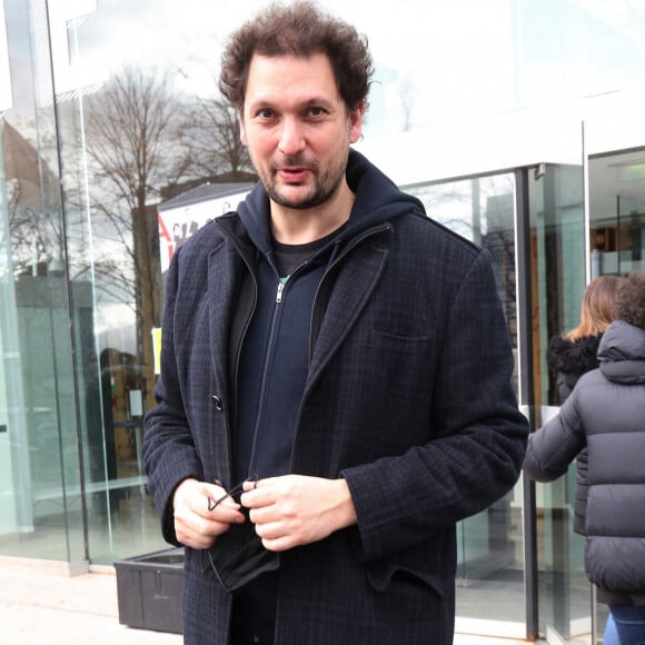 Eric Antoine quitte les studios de Radio France à Paris, France, le 2 février 2021. © Panoramic/Bestimage