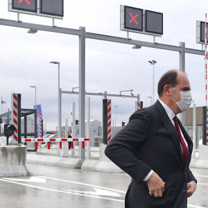 Le Premier ministre Jean Castex, accompagné par Brigitte Klinkert, ministre déléguée chargée de l'insertion, inaugure l'autoroute A355 à Strasbourg, France, le 11 décembre 2021