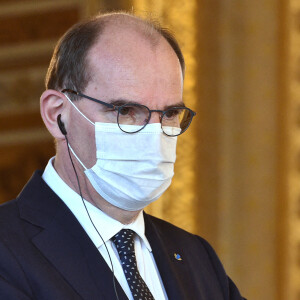 Le premier ministre Jean Castex et le ministre des Affaires Etrangères Jean-Yves Le Drian reçoivent le président du Parlement Européen David Sassoli au Quai d'Orsay à Paris le 9 décembre 2021