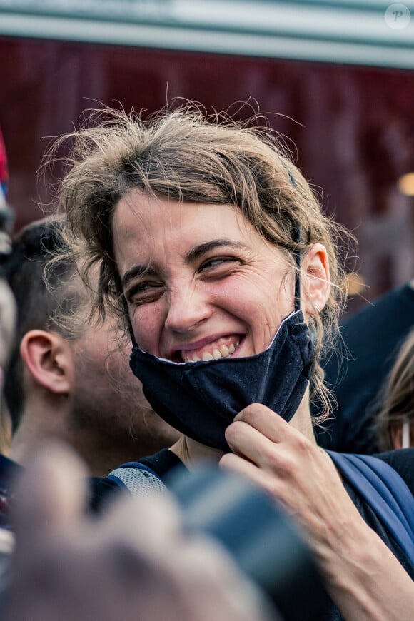 Adèle Haenel à la manifestation de soutien à Adama Traoré devant le tribunal de Paris le 2 juin 2020. © Cyril Moreau / Bestimage 