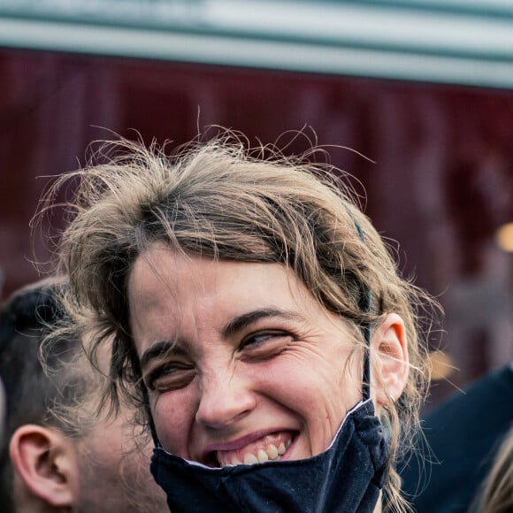 Adèle Haenel à la manifestation de soutien à Adama Traoré devant le tribunal de Paris le 2 juin 2020. © Cyril Moreau / Bestimage 