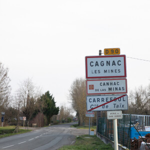 La maison en construction de Delphine Jubillar (Aussaguel) , disparue sans laisser de traces depuis le 16 décembre 2020 à Cagnac les Mines dans le Tarn. Un gendarme et une équipe du service des eaux ont mené des investigations pour chercher des traces dans le réseau raccordé à la maison. Le 7 janvier 2021  © Frédéric Maligne / Bestimage