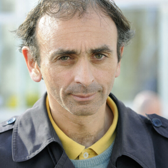 Portrait d'Eric Zemmour, écrivain, journaliste, reporter au service politique du Figaro, éditorialiste, essayiste, chroniqueur et polémiste dans plusieurs émissions de télévision et à la radio en 2010