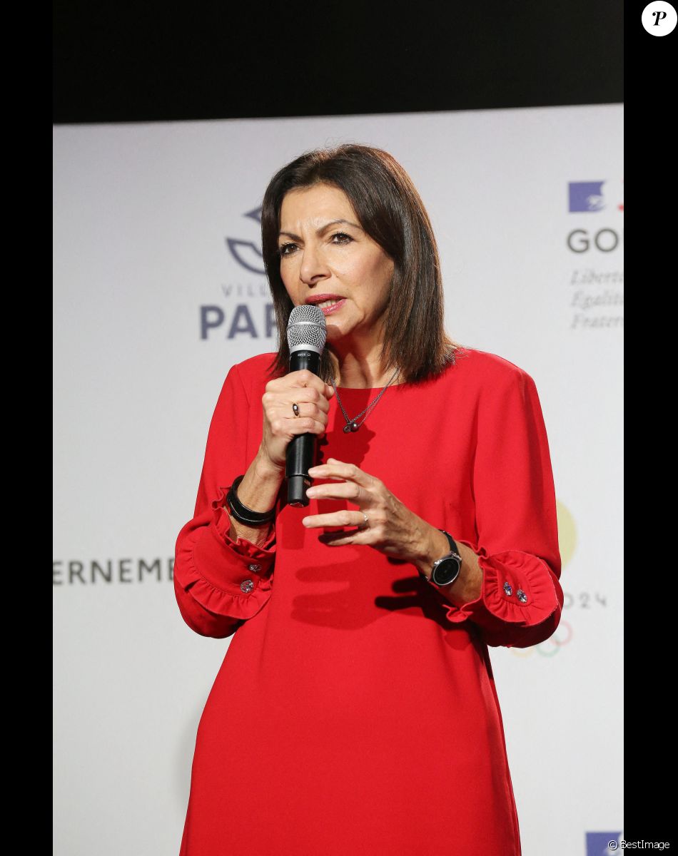 Anne Hidalgo, maire de Paris - Le Comité d'organisation des Jeux Olympiques présente son projet pour la cérémonie d'ouverture des J.O. de Paris 2024. Pour la première fois, l’événement ne se déroulera pas dans un stade mais en plein air, sur la Seine. Le rendez-vous est donné aux quelque 600 000 spectateurs, le 26 juillet 2024.