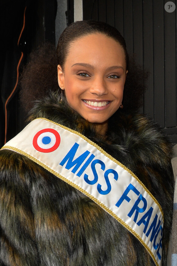 Alicia Aylies, Miss France 2017, au Grand Prix de France à l'Hippodrome Paris-Vincennes, le 12 février 2017. © Guirec Coadic/Bestimage