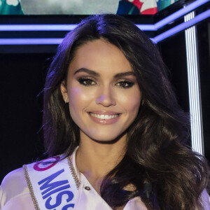 Exclusif - Diane Leyre (Miss France 2022) - Pendant l'émission TPMP (Touche Pas à Mon Poste) présentée en direct par C.Hanouna le 13/12/21 en direct sur C8, Paris le 13 décembre 2021. © Jack Tribeca / Bestimage