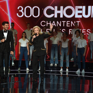 Exclusif - Vincent Niclo et Sylvie Vartan - Enregistrement de l'émission "300 Choeurs chantent pour les fêtes", diffusée le 22 décembre à 21h05 sur France 3.