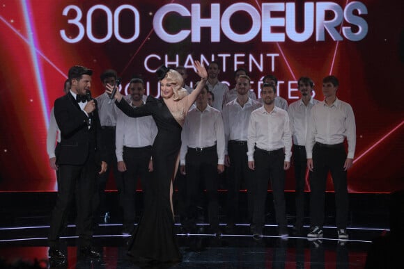 Exclusif - Arielle Dombasle - Enregistrement de l'émission "300 Choeurs chantent pour les fêtes", diffusée le 22 décembre à 21h05 sur France 3.