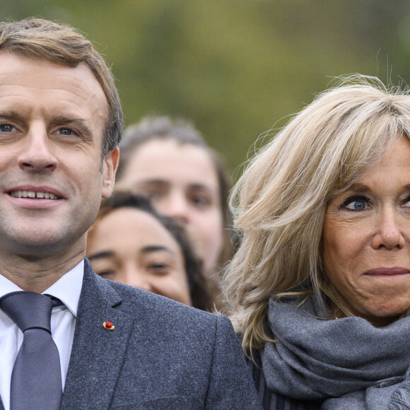 Le Président de la République française et sa femme la Première Dame au Centre National de Rugby de Marcoussis, dans l'Essonne, france, le 15 novembre 2021, pour rencontrer les équipes du XV de France. © Eliot Blondet/Pool/Bestimage 