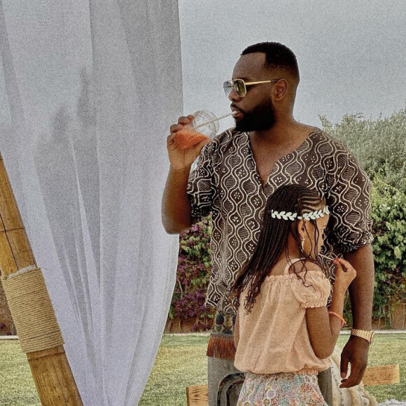 Gims et une de ses filles. Mai 2021.