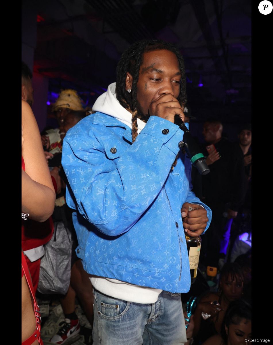 Offset a fêté ses 30 ans à Sneakertopia LA. Los Angeles, le 21 décembre 2021.