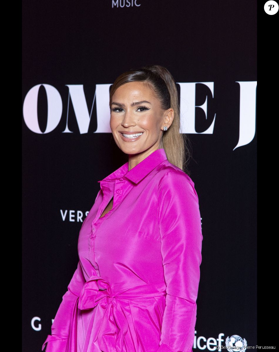 Vitaa au photocall de la soirée "Unis comme jamais" au profit de l'Unicef, au pavillon Cambon à Paris. Le 8 novembre 2021. © Pierre Perusseau / Bestimage
