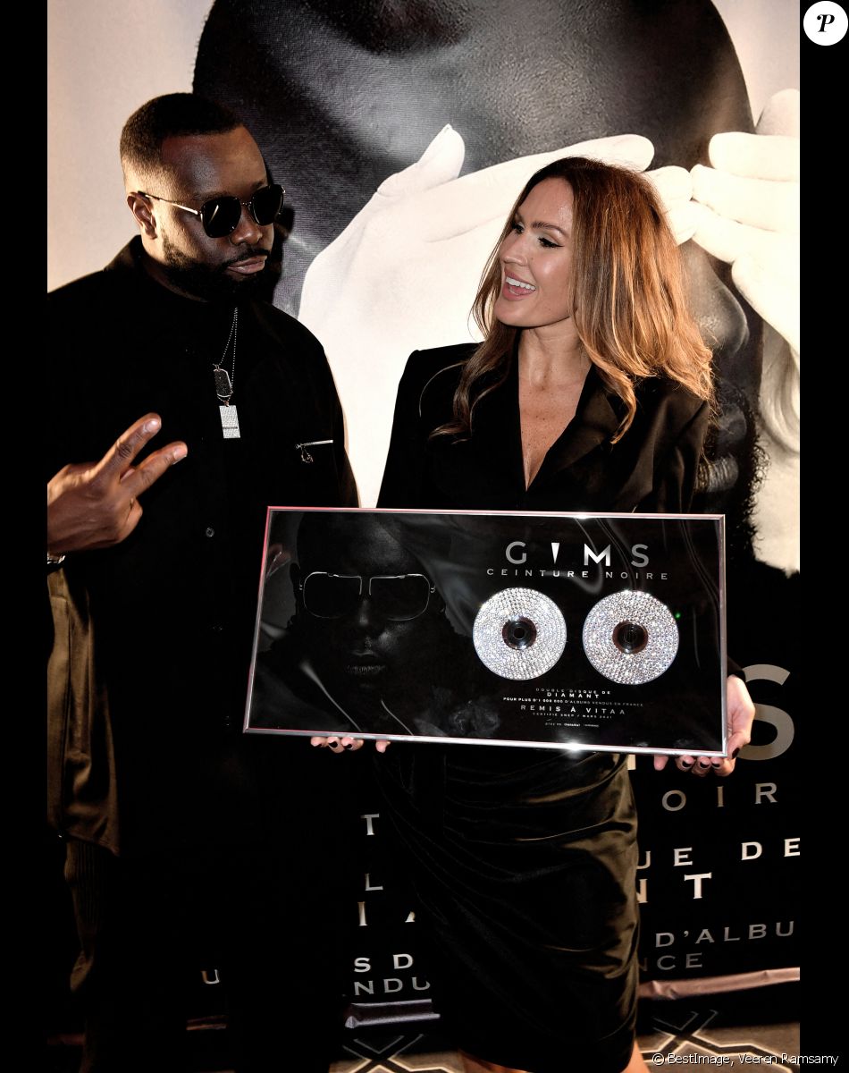 Exclusif - Gims et Vitaa - Remise d'un double disque de diamant à Gims à la galerie Bourbon à Paris. Le 4 octobre 2021 © Veeren Ramsamy / Bestimage