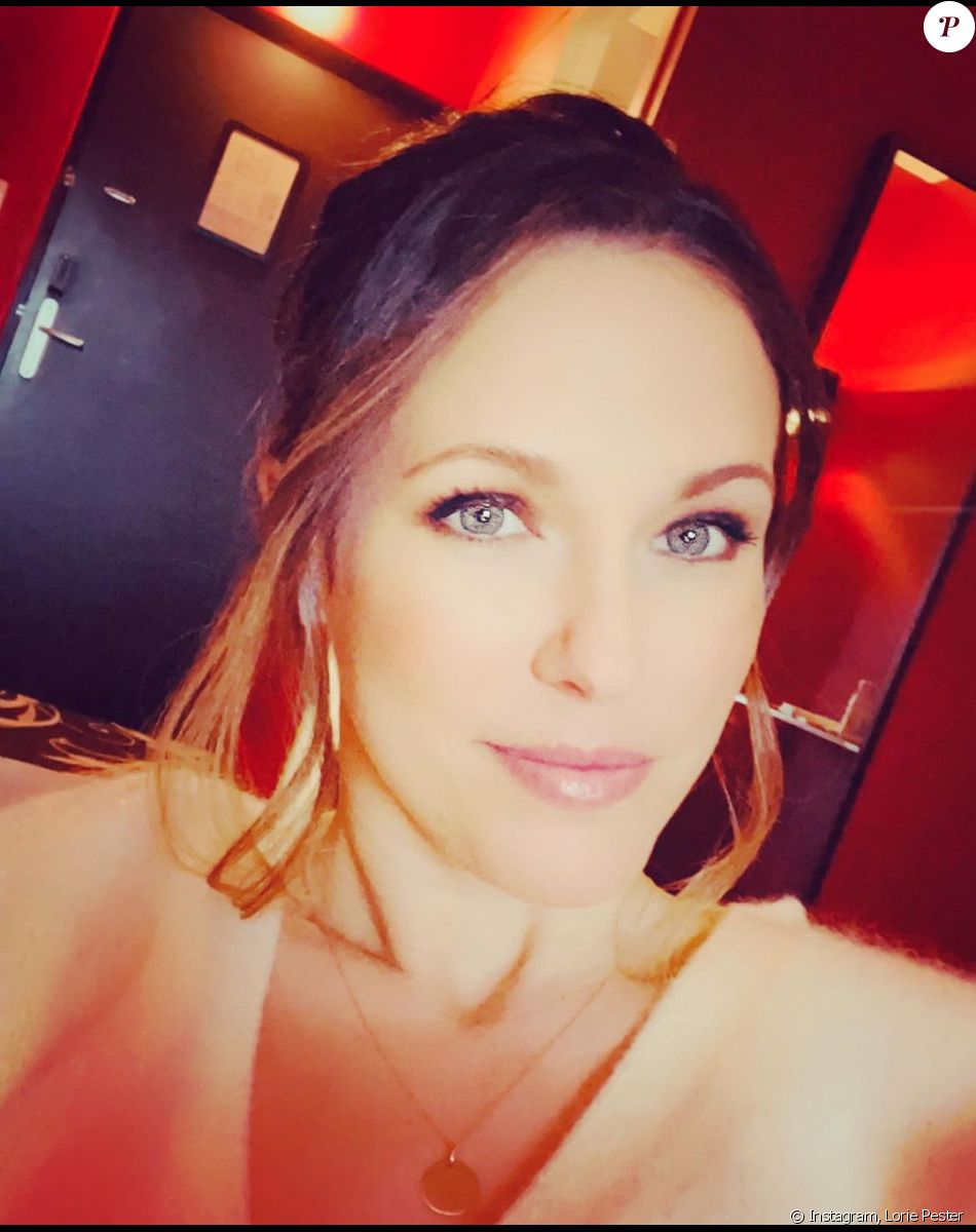 Lorie Pester sur Instagram. Le 13 décembre 2021.