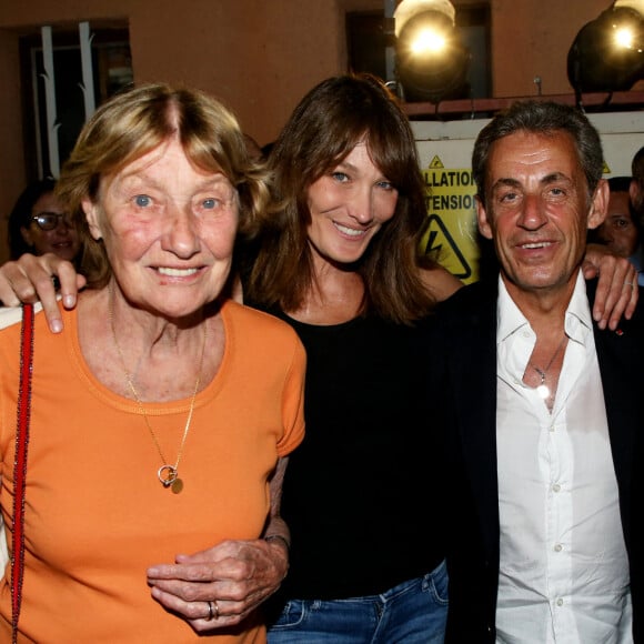 Exclusif - Carla Bruni-Sarkozy avec sa mère Marisa Borini et son mari Nicolas Sarkozy - Backstage du concert de Carla Bruni-Sarkozy au théâtre de Verdure du Grand Jardin à Le Lavandou. © Dominique Jacovides-Cyril Moreau/Bestimage