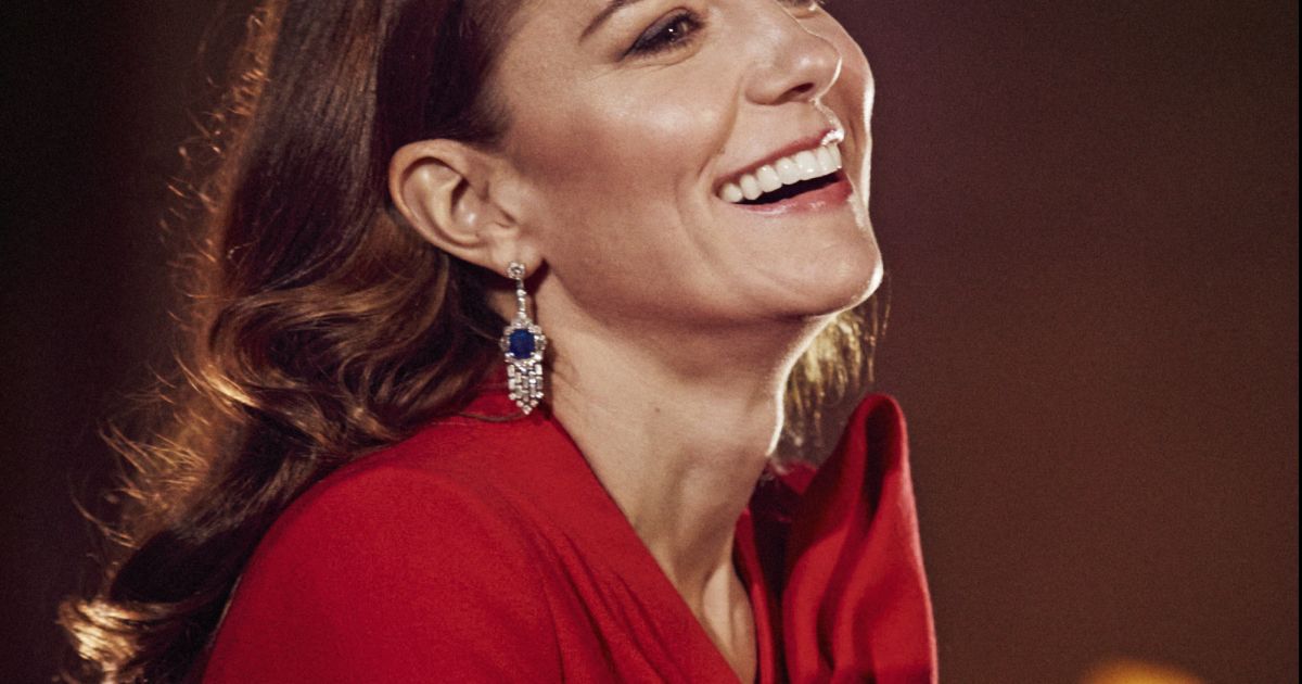 Kate Middleton rieuse et glamour : sublime photo complice avec William pour la nouvelle année Kate Middleton rieuse et glamour : sublime photo complice avec William pour la nouvelle année