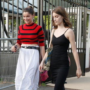 Laetitia Casta et sa fille Sahteene Sednaoui au défilé Miu Miu à la Fashion Week de Paris. @ Spread Pictures/ABACAPRESS.COM